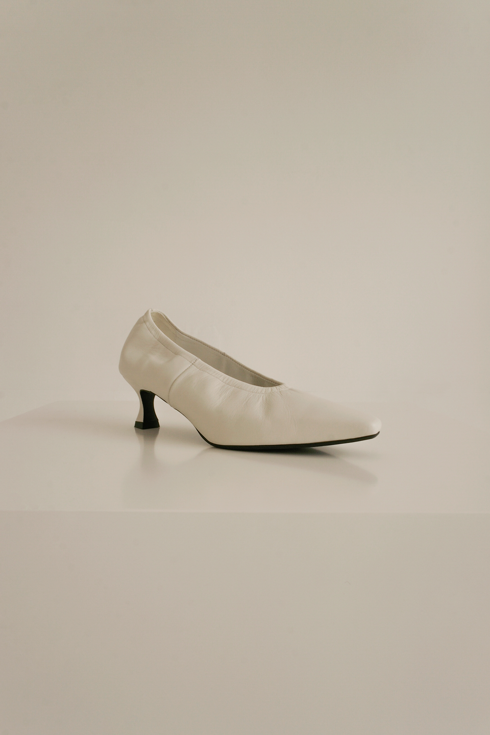 ANTHÈSE Bonheur pumps heel, white