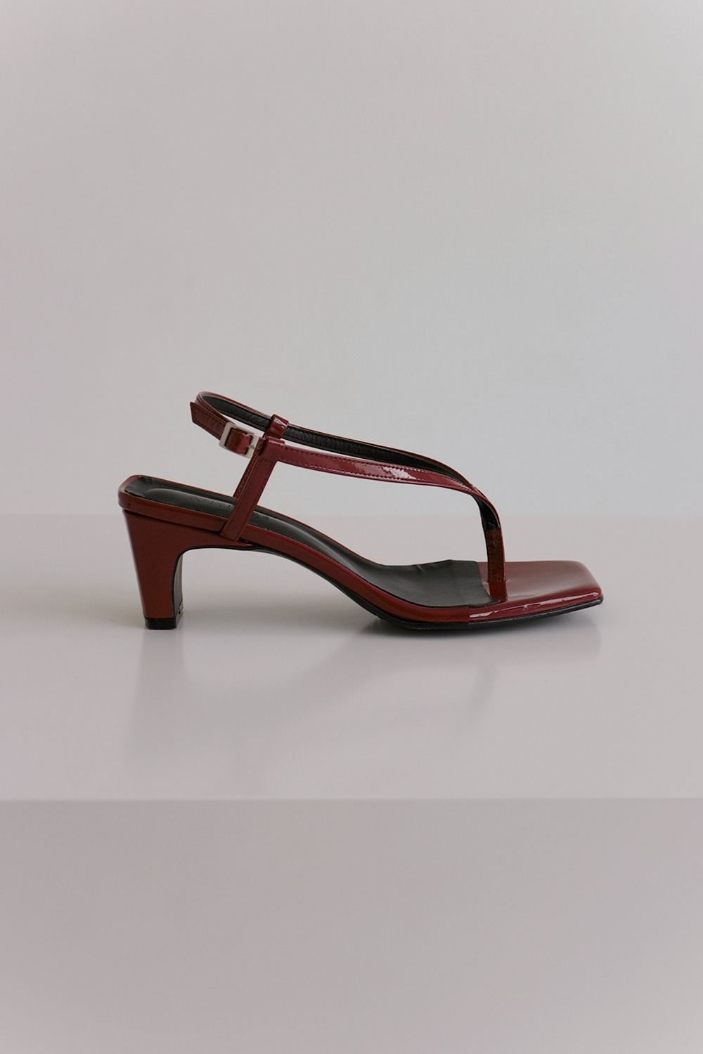 ANTHÈSE Pierre flip-flop heel, deep red (10%)